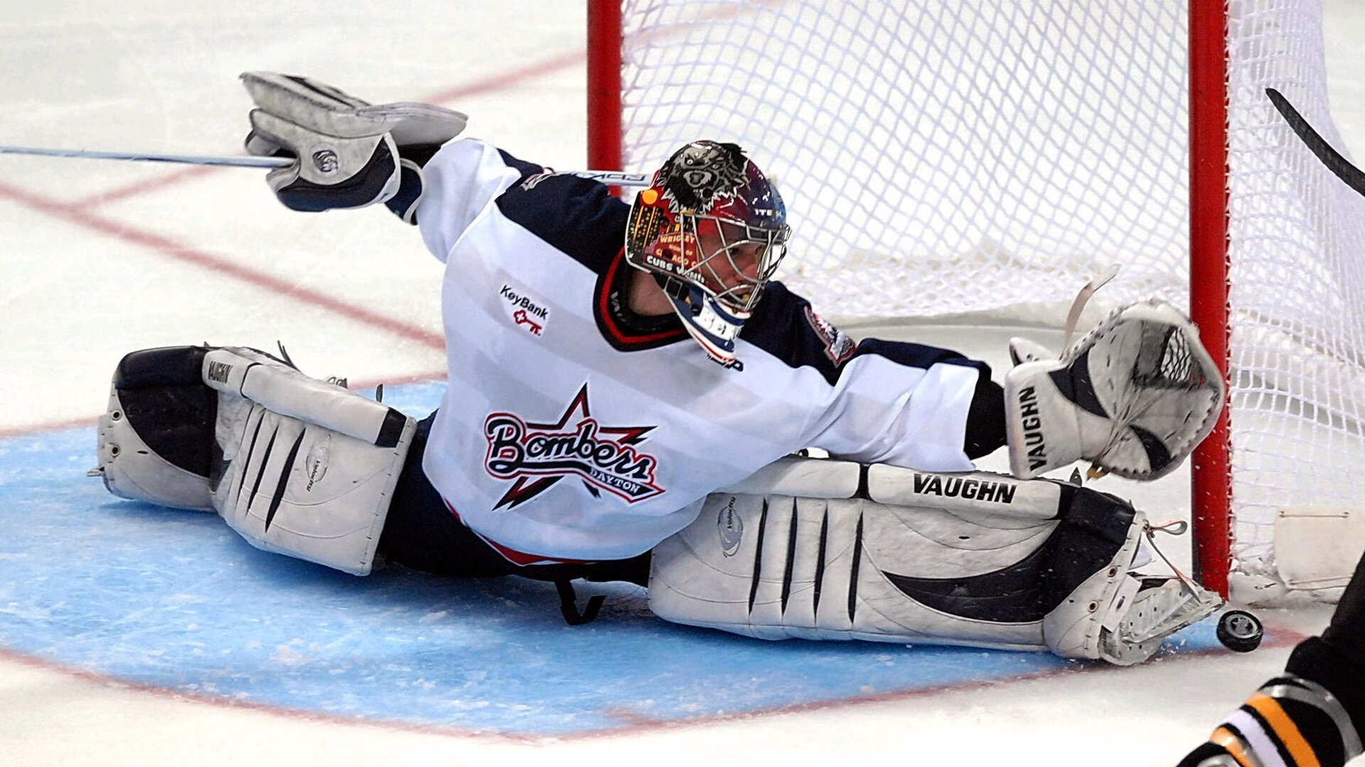 中超“鲁沪大战”山东泰山主场2比1力克上海海港 保持争冠希望