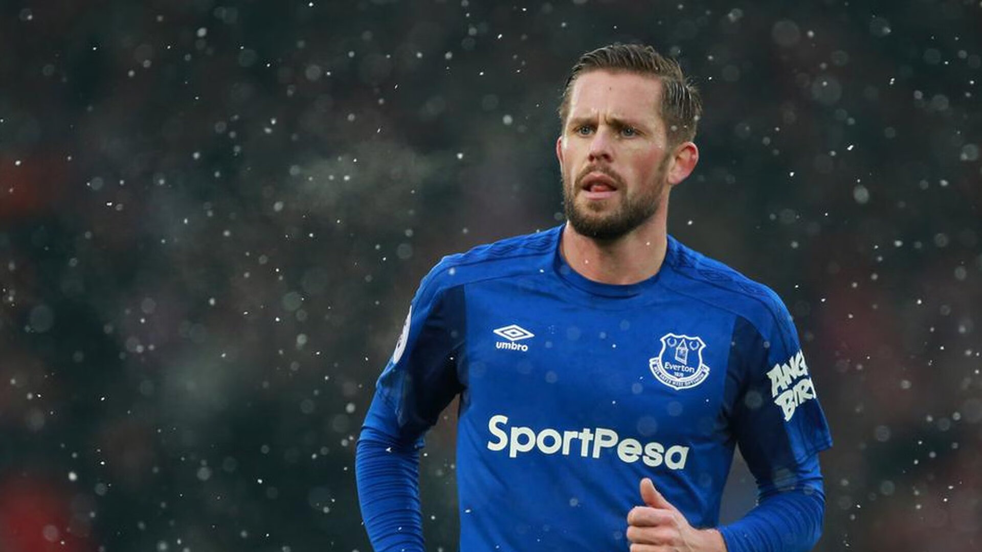 中超“海港德比”上海海港主场2比2战平上海申花 城市德比激情四溢